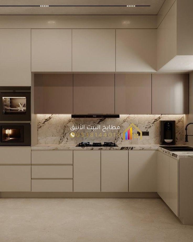 ورشة محلية لتفصيل المطابخ في المزاحمية أثناء العمل على مشروع جديد